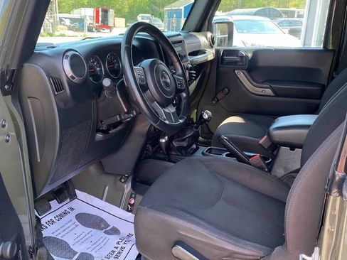 Used 2015 Jeep Wrangler Sport w/ Quick Order Package 23S AWD/4WD image 7
