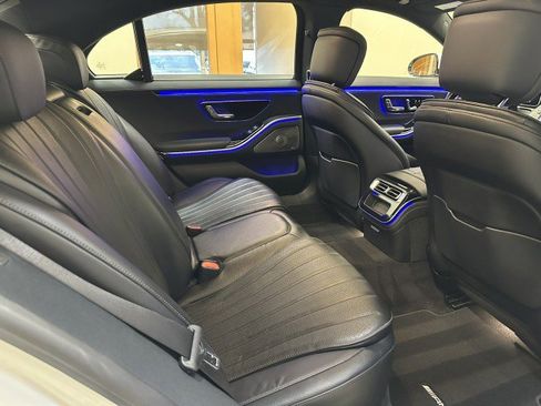 Certified 2022 Mercedes-Benz S 500 4MATIC w/ AMG Line Package image 11