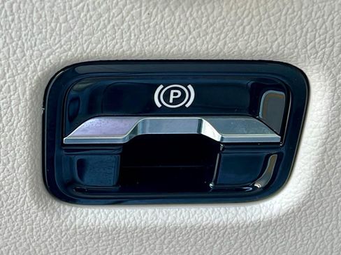 Certified 2024 Mercedes-Benz C 300 4MATIC Sedan image 22