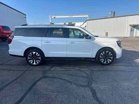Used 2025 Ford Expedition Max Platinum w/ Driver's Package AWD/4WD image 4