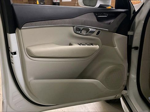 Used 2022 Volvo XC90 T8 Inscription w/ Lounge Package image 20