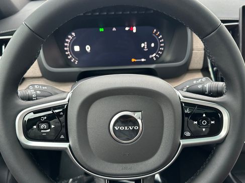 New 2026 Volvo XC90 B6 Plus w/ Protection Package Premier AWD/4WD image 26