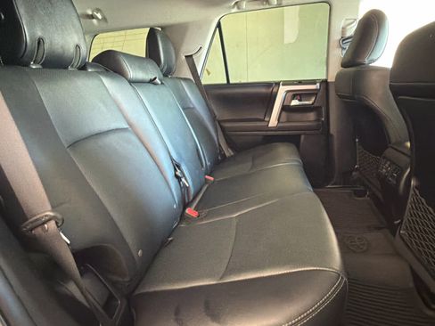 Used 2022 Toyota 4Runner Limited AWD/4WD image 34