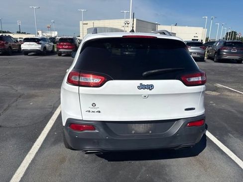 Used 2016 Jeep Cherokee Latitude w/ Safety/Convenience Group AWD/4WD image 5