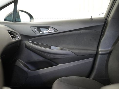Used 2017 Chevrolet Cruze LT image 34