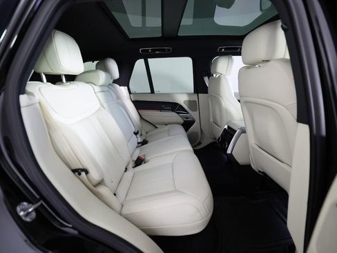 Used 2024 Land Rover Range Rover SE AWD/4WD image 11