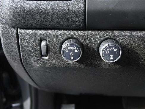 Used 2021 Chevrolet Colorado LT w/ Safety Package image 23