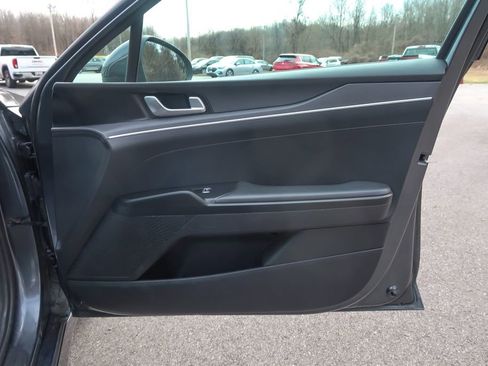 Used 2023 Kia K5 LXS image 21