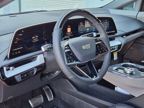 New 2025 Cadillac Optiq Sport 1 image 10