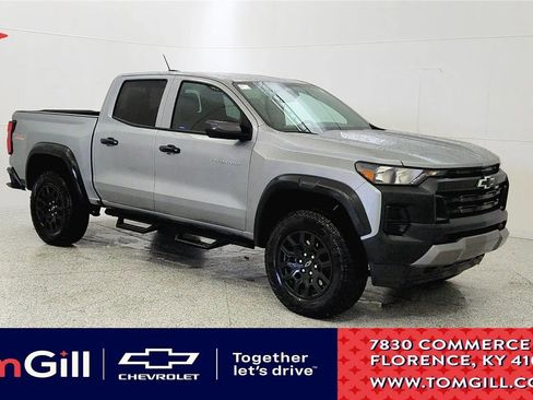 Used 2025 Chevrolet Colorado Trail Boss AWD/4WD image 1