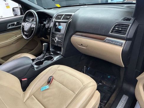 Used 2017 Ford Explorer Limited image 51