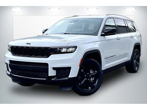 Used 2023 Jeep Grand Cherokee L Laredo AWD/4WD image 2