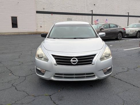 Used 2015 Nissan Altima 2.5 S w/ Power Driver Seat Package FWD image 2