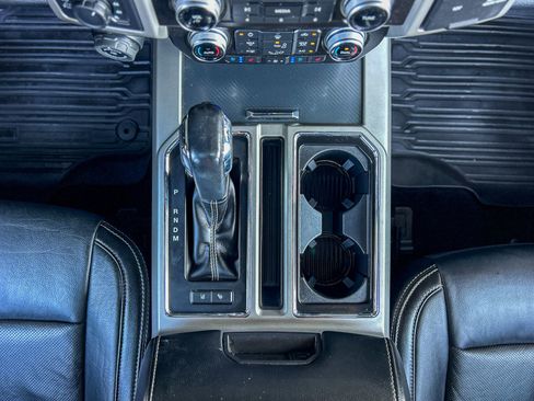 Used 2020 Ford F150 Lariat w/ Equipment Group 502A Luxury image 26