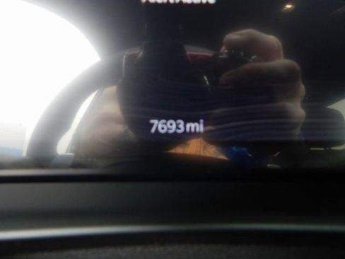 Used 2025 Jeep Grand Cherokee Laredo AWD/4WD image 19