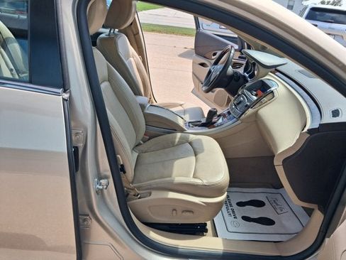 Used 2011 Buick LaCrosse CXL w/ Luxury Package FWD image 12