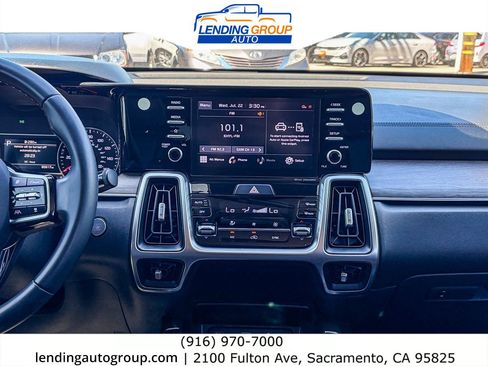 Used 2021 Kia Sorento EX w/ Panoramic Sunroof Package FWD image 12