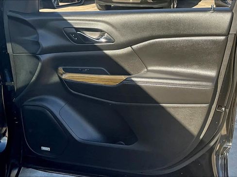 Used 2018 GMC Acadia Denali w/ Technology Package image 22