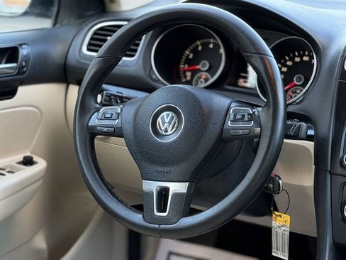 Used 2011 Volkswagen Jetta SE FWD image 13