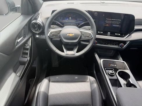 New 2026 Chevrolet Equinox LT w/ Convenience Package II FWD image 11