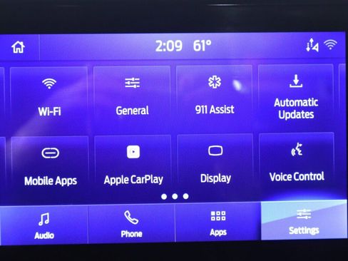 Used 2020 Ford Explorer XLT w/ Comfort Package AWD/4WD image 19