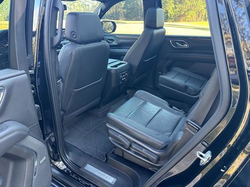 Used 2021 Chevrolet Tahoe LT w/ LT Signature Package image 17