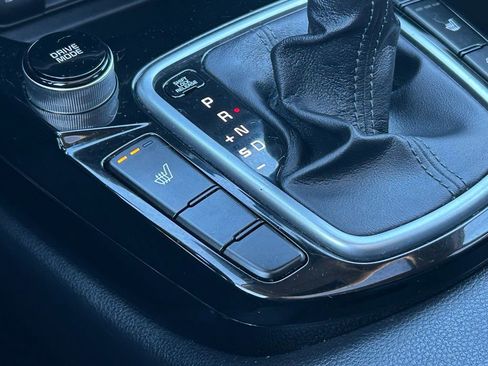 Used 2022 Kia Seltos SX w/ Sunroof Package image 16