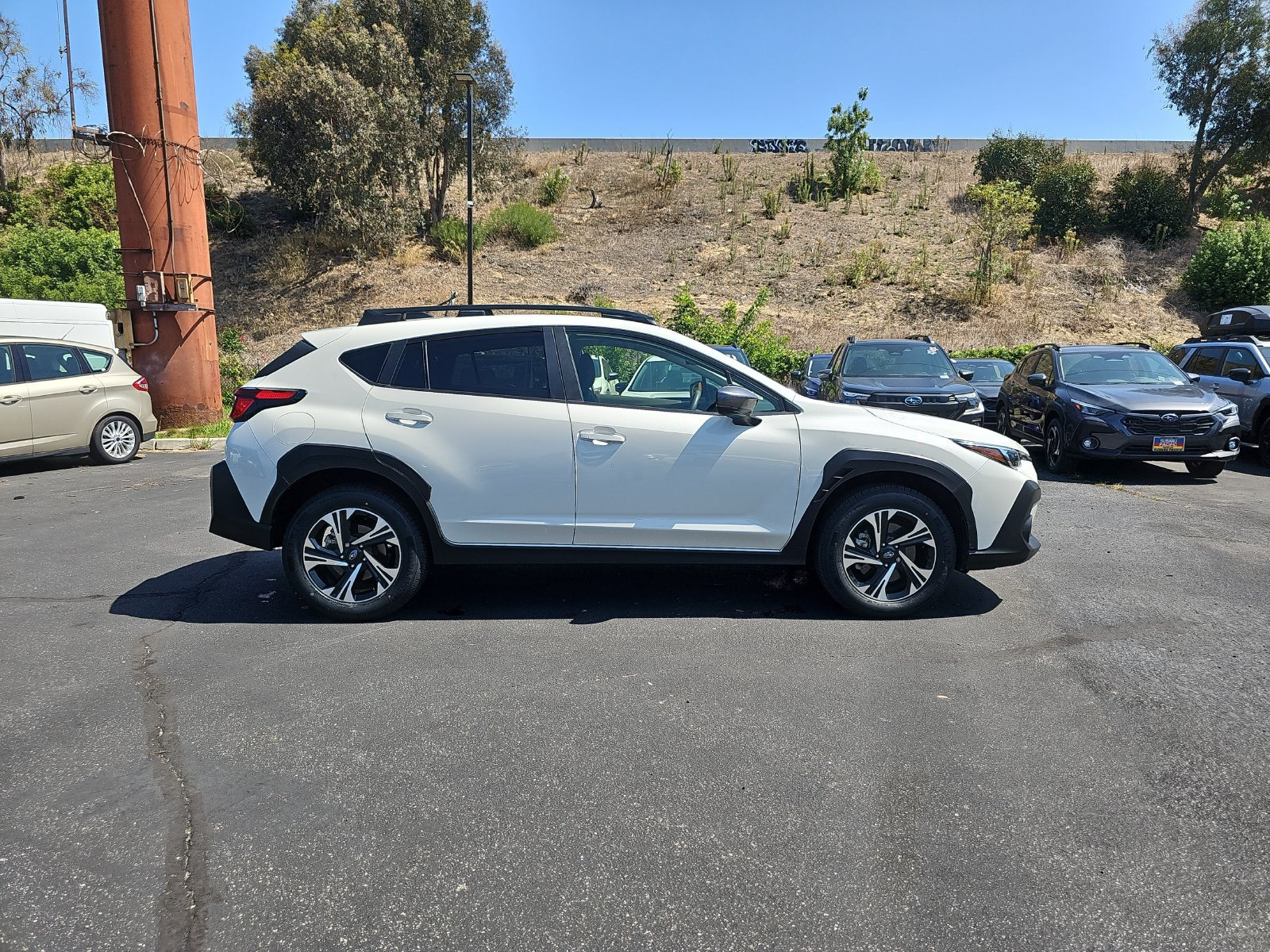 Used 2024 Subaru Crosstrek 2.0i Premium w/ Crosstrek Mirror Package AWD/4WD image 8