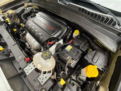 Used 2015 Jeep Renegade Limited w/ Safety & Security Group I image 37