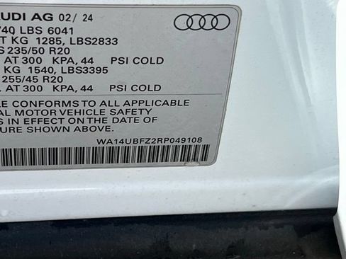 Used 2024 Audi Q4 e-tron Prestige AWD/4WD image 34