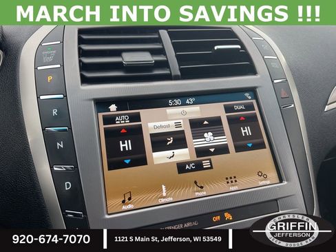Used 2017 Lincoln MKZ Premiere image 20