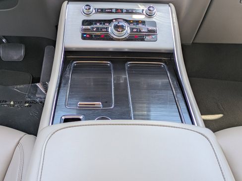 Used 2021 Lincoln Aviator 2WD w/ Elements Package image 19