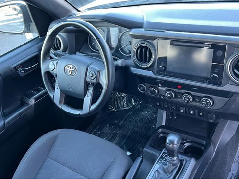 Used 2019 Toyota Tacoma TRD Sport w/ Technology Package image 20