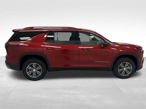 New 2026 Chevrolet Traverse LT w/ LPO, Floor Liner Package AWD/4WD image 19