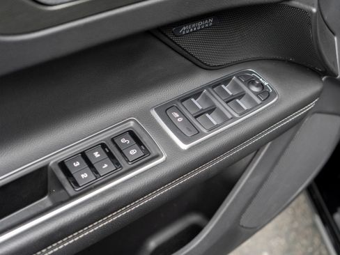 Used 2018 Jaguar XF S AWD/4WD image 11