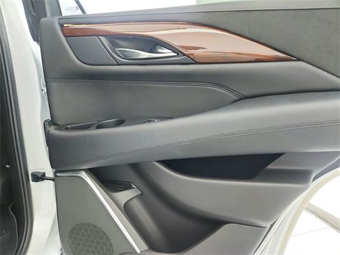 Used 2020 Cadillac Escalade Luxury image 51