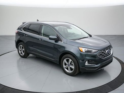 Certified 2022 Ford Edge SEL w/ Convenience Package image 2