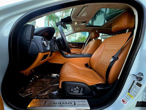 Used 2019 Jaguar XJ L Supercharged image 20