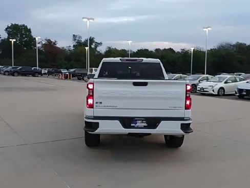 New 2025 Chevrolet Silverado 1500 Custom image 7