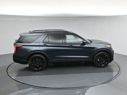 Certified 2023 Ford Explorer ST-Line w/ Class IV Trailer Tow Package RWD image 42