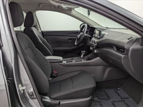 Used 2025 Nissan Sentra S image 21