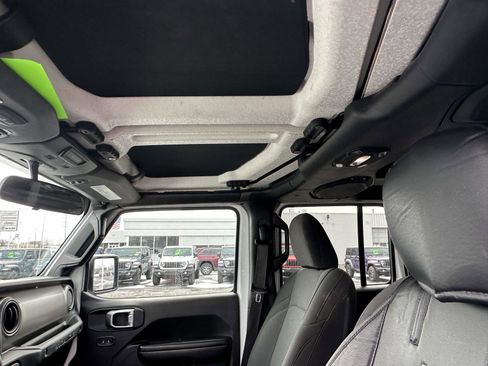 Used 2018 Jeep Wrangler Unlimited Sport S image 20