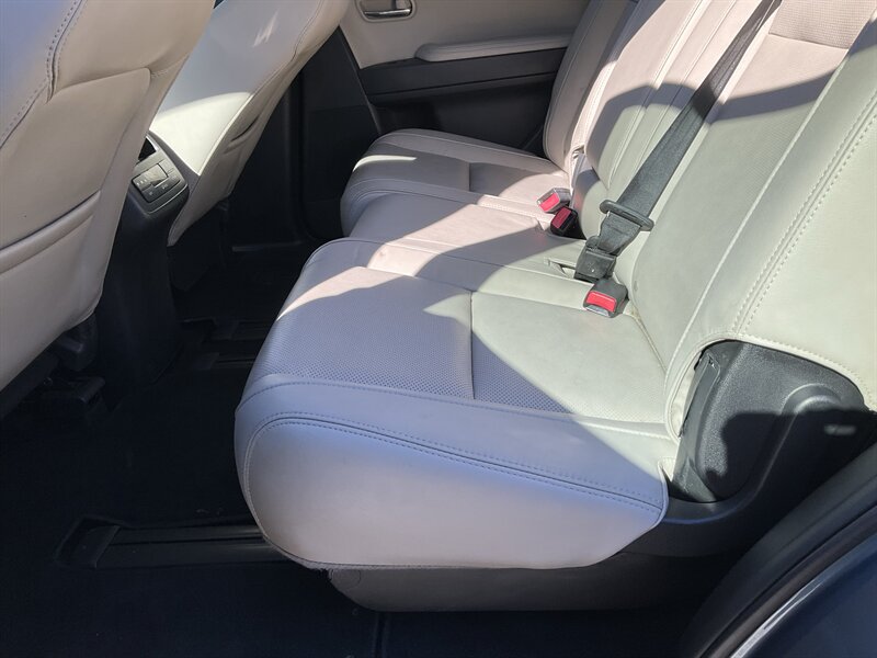 Used 2015 MAZDA CX-9 Touring w/ Touring Technology Package AWD/4WD image 16