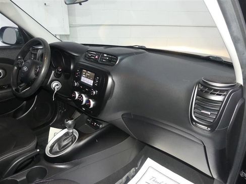 Used 2017 Kia Soul w/ Convenience Package image 23