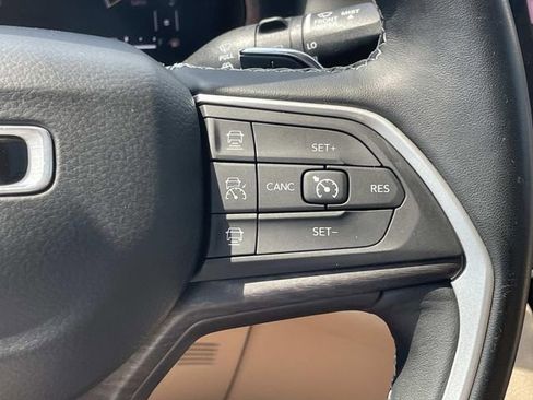 Used 2021 Jeep Grand Cherokee L Limited w/ Luxury Tech Group II AWD/4WD image 23