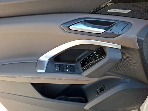 Certified 2025 Audi Q5 Premium Plus AWD/4WD image 12