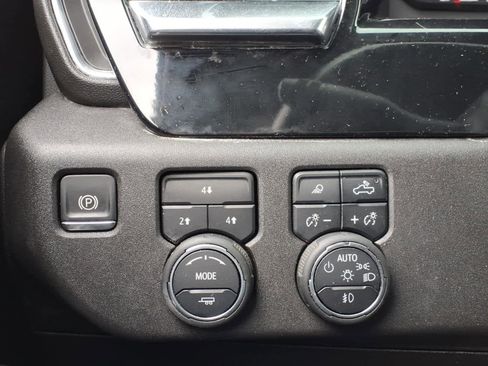 Used 2025 Chevrolet Silverado 3500 LT w/ Safety Package AWD/4WD image 22