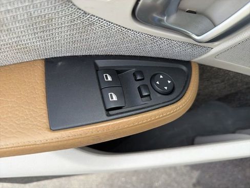 Used 2015 BMW i3 image 18