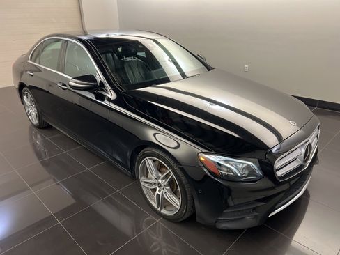 Used 2018 Mercedes-Benz E 300 4MATIC image 1