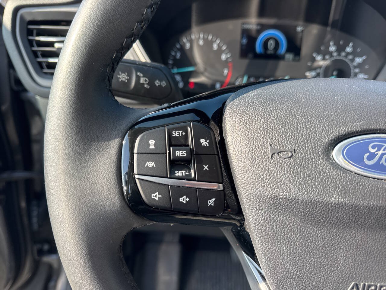 Used 2022 Ford Escape SEL AWD/4WD image 20